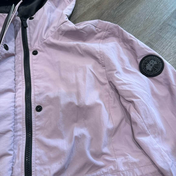 Canada Goose Davie Windbreaker Zip Up Rain Jacket in Ash Purple - Picture 5 of 11